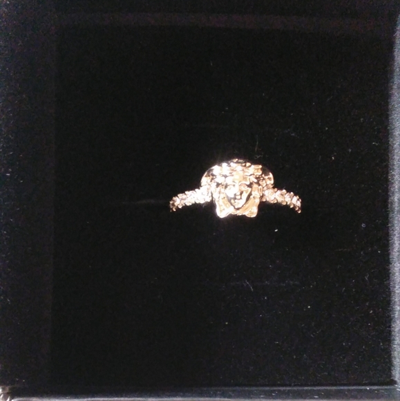 Stunning Versace Ring (Light Gold/Crystal) - Picture 12 of 13